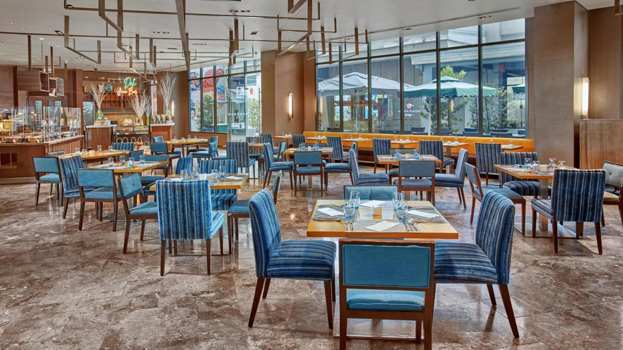 Holiday Inn & Suites Makati By Ihg San Pedro Makati Exterior foto The restaurant